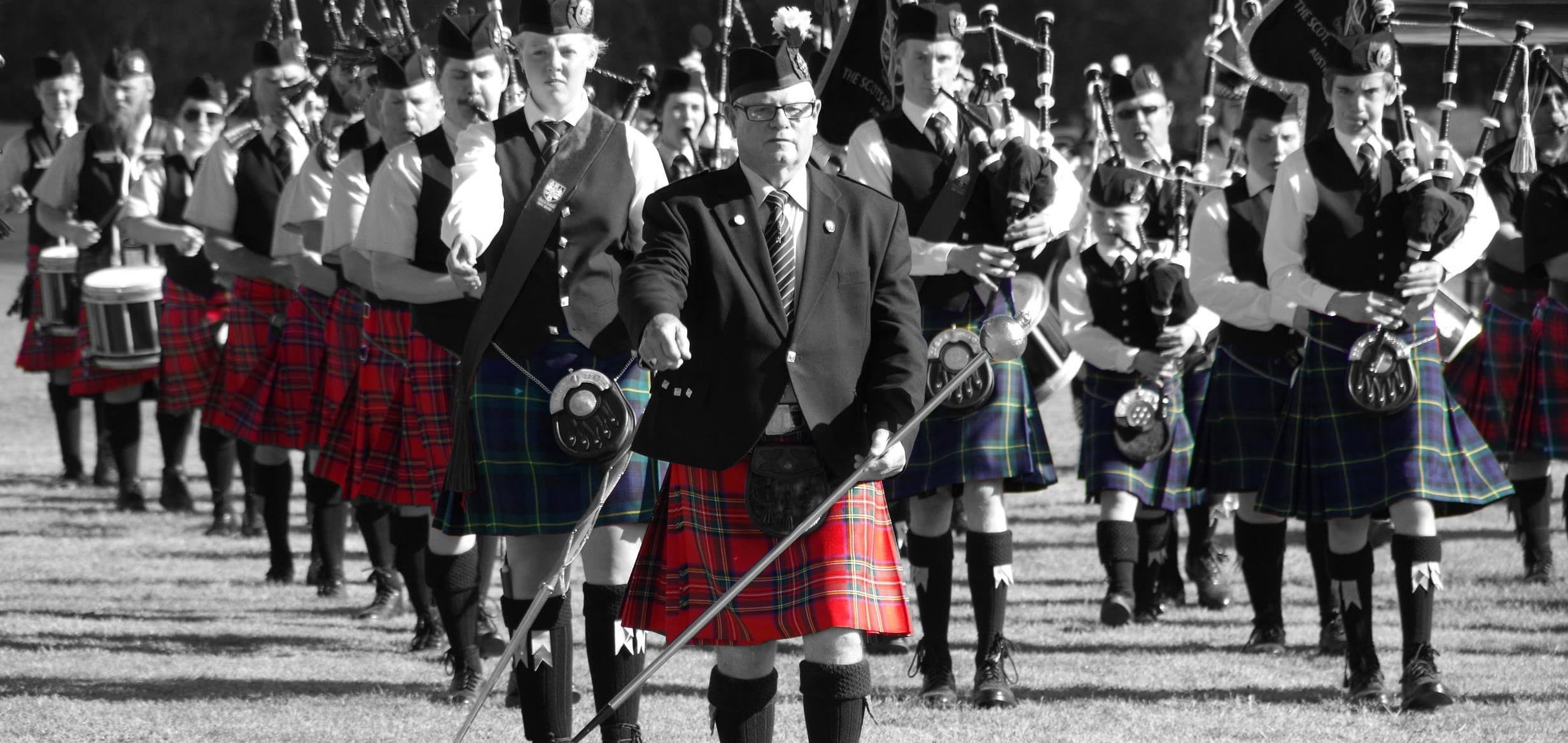Canberra Burns Club Pipe Band performing